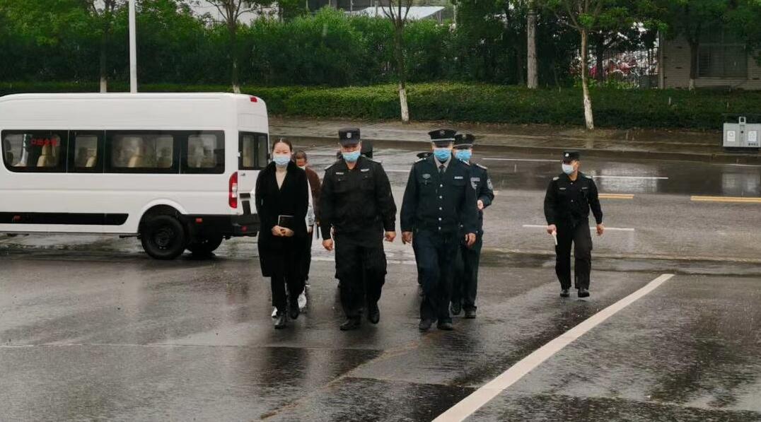 獵鷹保安公司為做好“國(guó)慶假期”期間客戶單位安全守護(hù)！