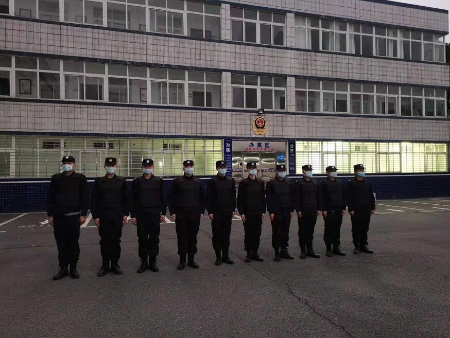 爭做文明市民，樂居文明城市！ 助力襄陽創(chuàng)文明，志愿服務(wù)有獵鷹！