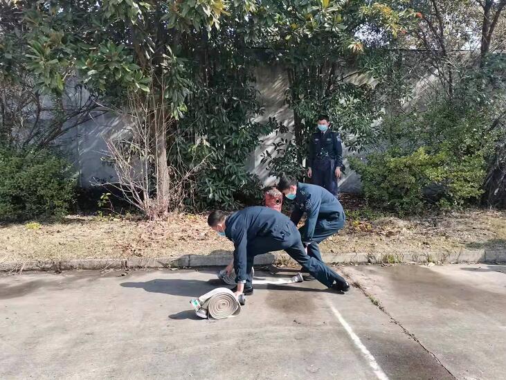 大型活動(dòng)的時(shí)候，保安人員一般會(huì)制定這樣的應(yīng)對(duì)措施的！