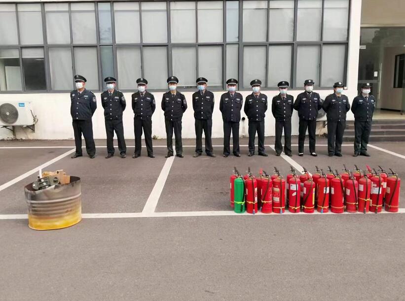 襄陽獵鷹保安招聘公司給您介紹一下泡沫滅火器的種類及工作原理！