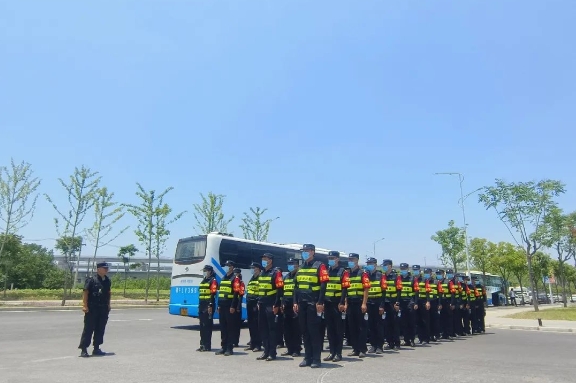 在襄閉幕！獵鷹保安圓滿完成“大藝展”安保任務
